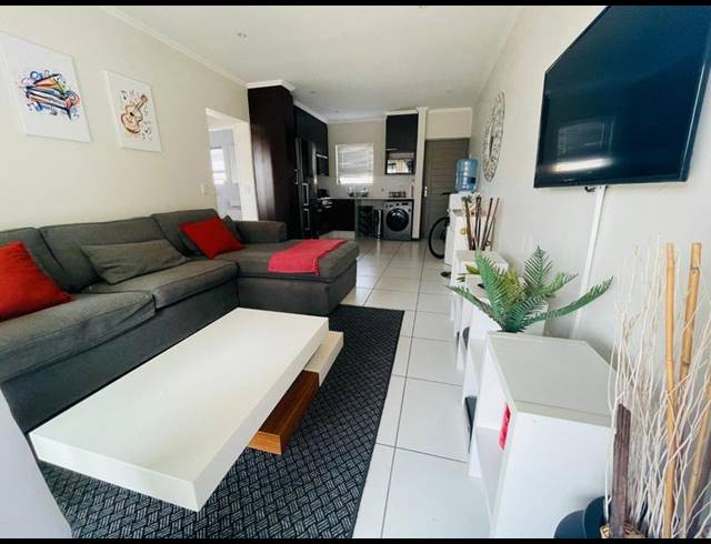 1 BEDROOM PROPERTY TO RENT IN LONEHILL